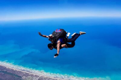 Adelaide: Tandem Skydiving Adventure over Goolwa - Meeting at Goolwa Airport: quick entry, clear setup