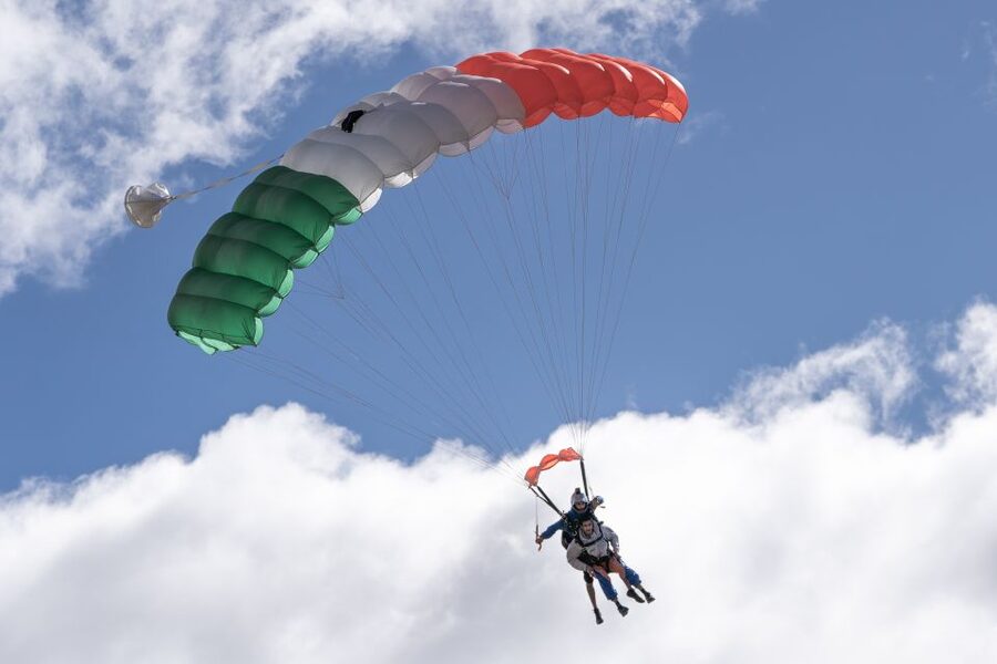Adelaide: Tandem Skydiving over Lake Alexandrina - Who should book this tandem jump (and who should skip it)
