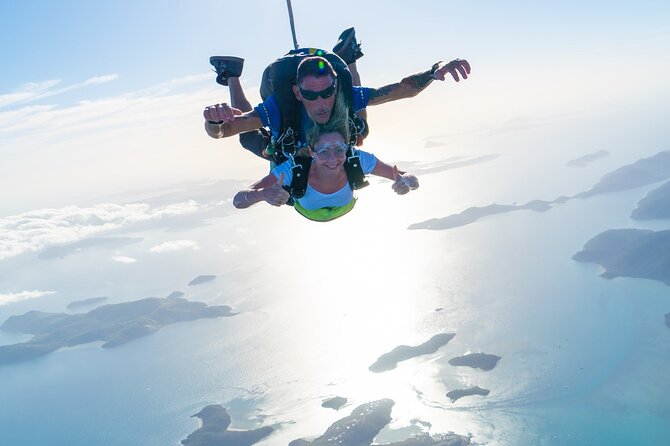 Airlie Beach Tandem Skydive Over the Whitsunday Islands - Instructors and Safety: Champion Pilots, Calm Tandem Coaching