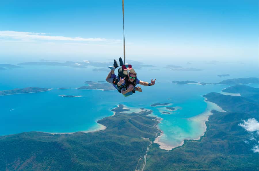 Airlie Beach: Tandem Skydive over the Whitsundays - The Big View: What It’s Like Up Over Airlie Beach and the Whitsundays