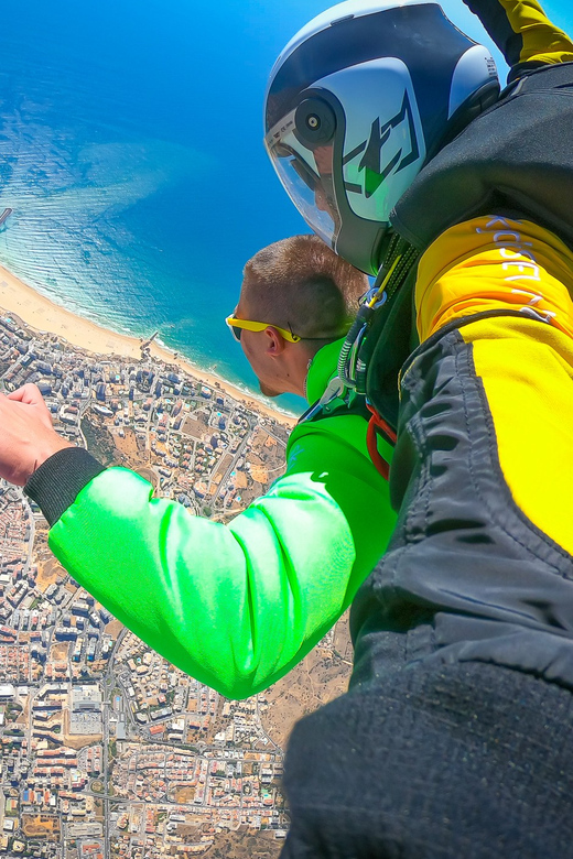 Algarve: Tandem Skydiving Adventure 15,000 to 10,000 Feet - Choosing 10,000 Feet or 15,000 Feet: What Changes in Real Life