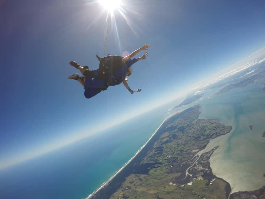 Auckland: 13000, 16000, or 18000-Foot Tandem Skydive - Gear, Safety, and How the Tandem Instructor Makes It Manageable