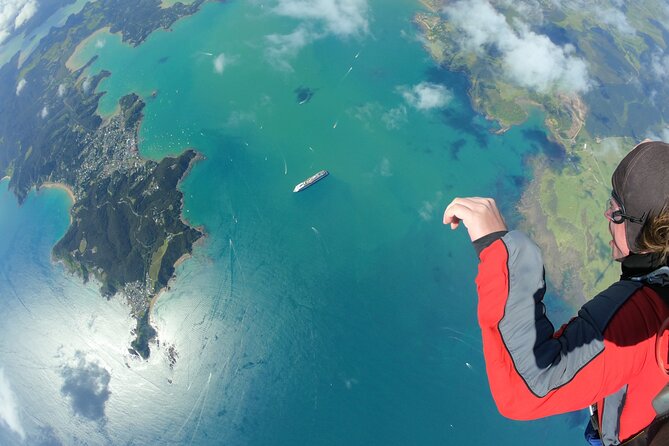 Bay of Islands: 12,000ft Skydive - Safety, weight limits, and the rules that keep it smooth