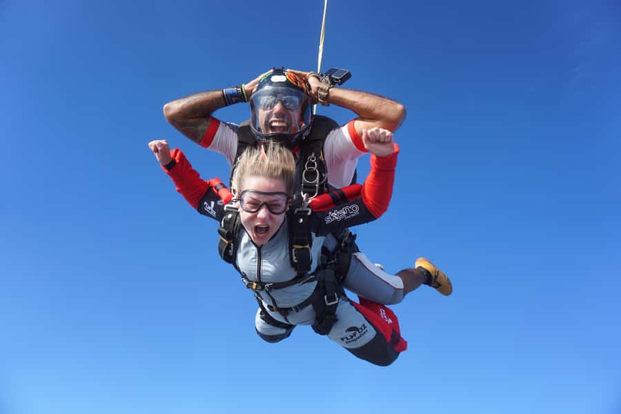 Foz do Iguacu: Skydiving Experience with Photos and Videos - Selfie Jump vs VIP Jump: picking your photo-and-video style