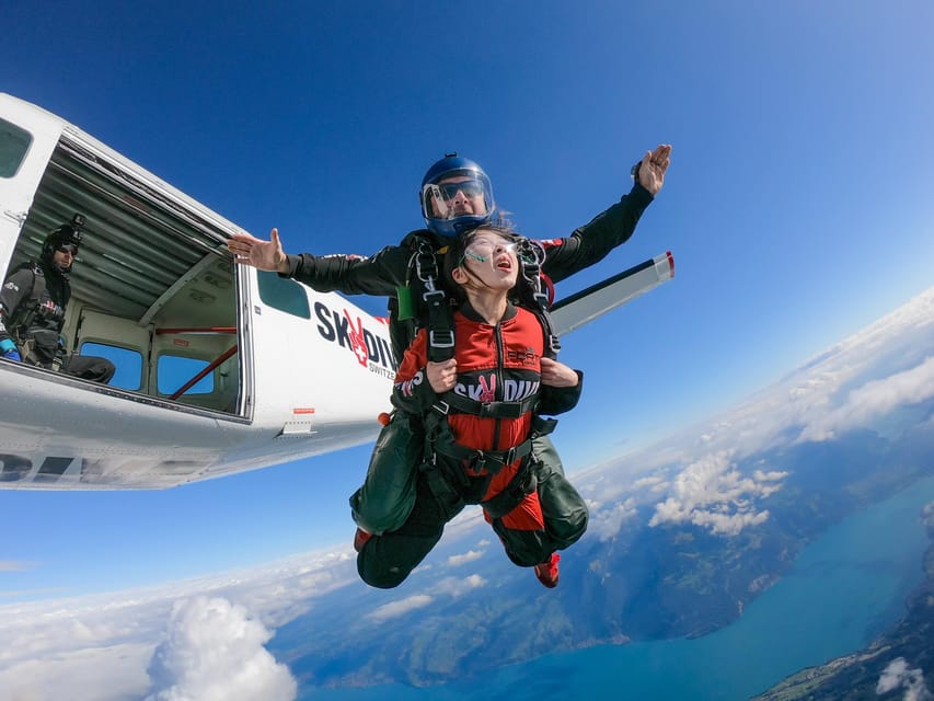 From Zurich: Interlaken Skydiving & Scenic Flight Adventure - Price and logistics: is $767 worth it?