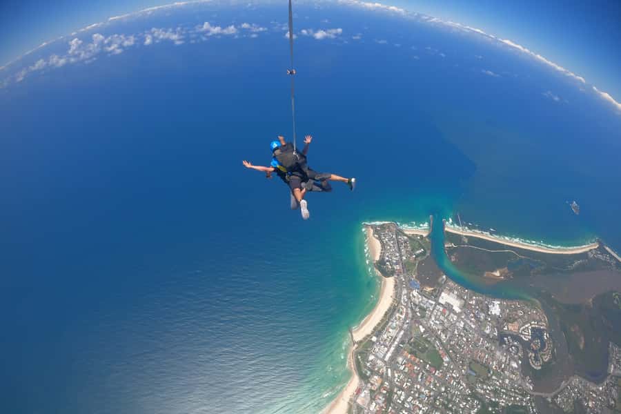 Gold Coast: Tandem Skydiving Experience - What to bring and how to show up ready