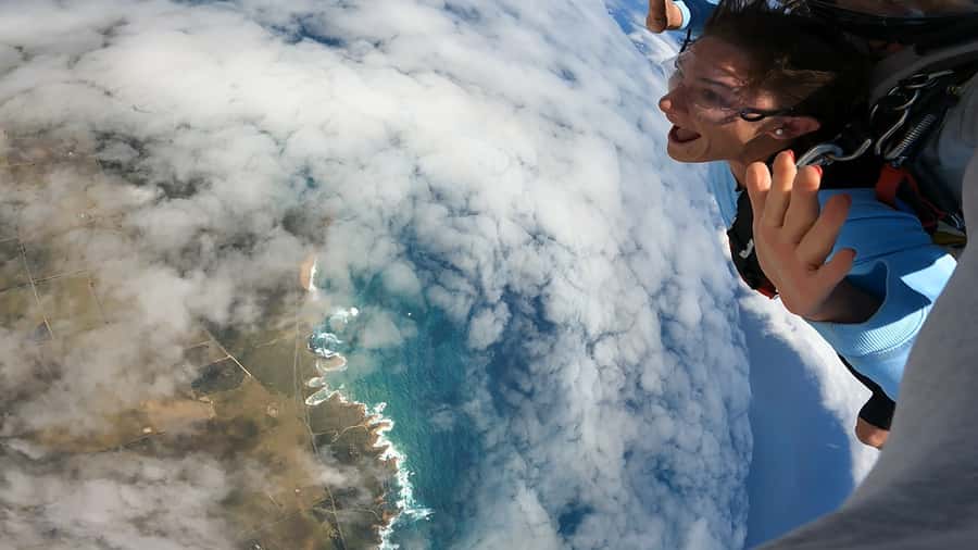 Great Ocean Road: Skydive over the Twelve Apostles - Landing back at the airport: quick, calm, and done right