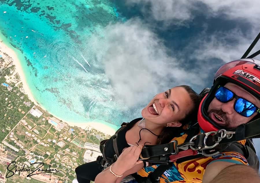 Kendwa: Tandem Skydive in Zanzibar - The landing: why beach touch-down is a big practical win
