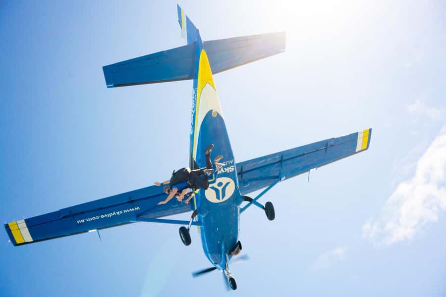 Melbourne: Tandem Skydive Experience over St. Kilda Beach - From takeoff to 15,000 feet: what you’ll actually see