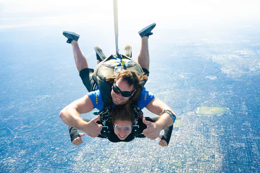 Melbourne: Tandem Skydive Experience over St. Kilda Beach - Instructors and training: the real difference-maker