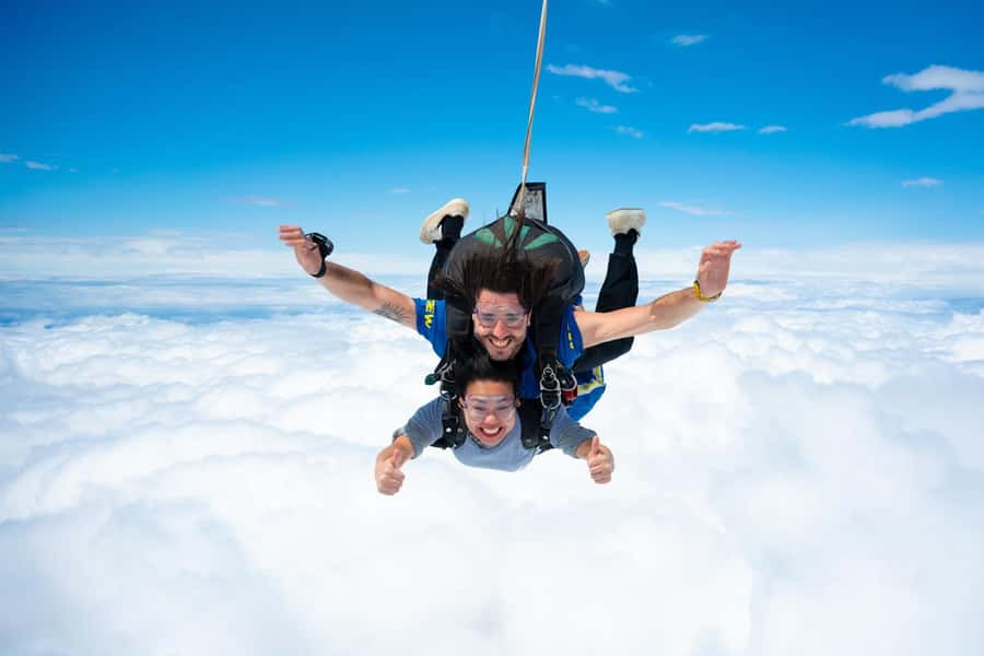 Melbourne: Tandem Skydive over Great Ocean Road + Transfer - Key Things to Know Before You Jump