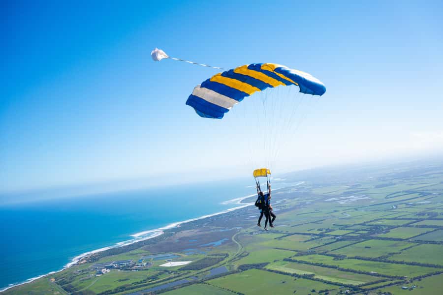 Melbourne: Tandem Skydive over Great Ocean Road + Transfer - The Big Picture: What You Actually Get for $282