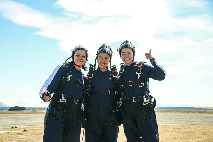 Mount Cook: Tandem Skydive Experience - Views You Can Actually Use: Mount Cook, Lakes Pukaki and Tekapo, Glaciers From Above