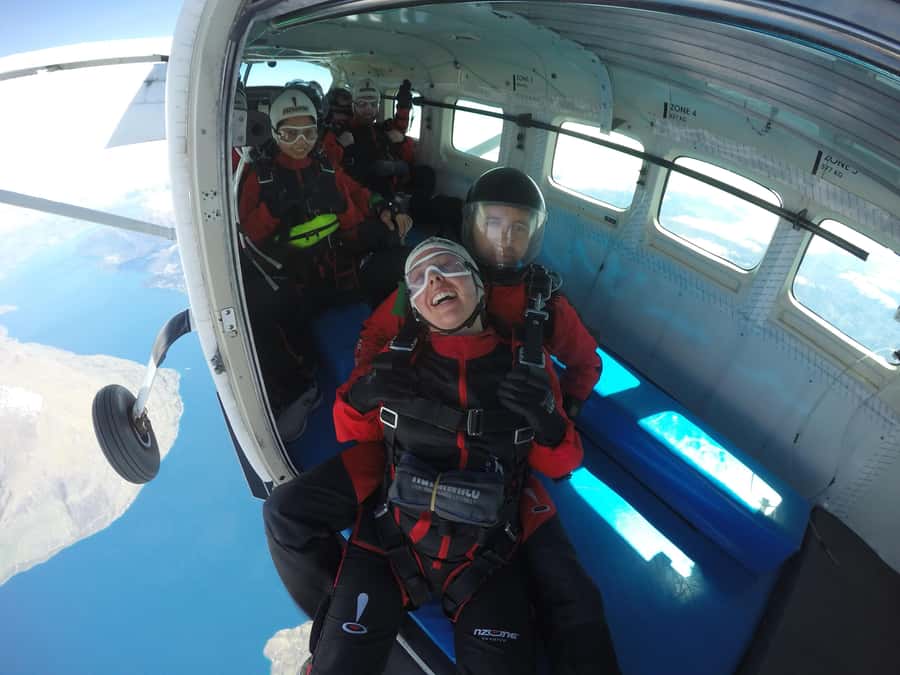 Queenstown: Tandem Skydive Experience - Canopy ride over Wakatipu Basin: the calm after the speed