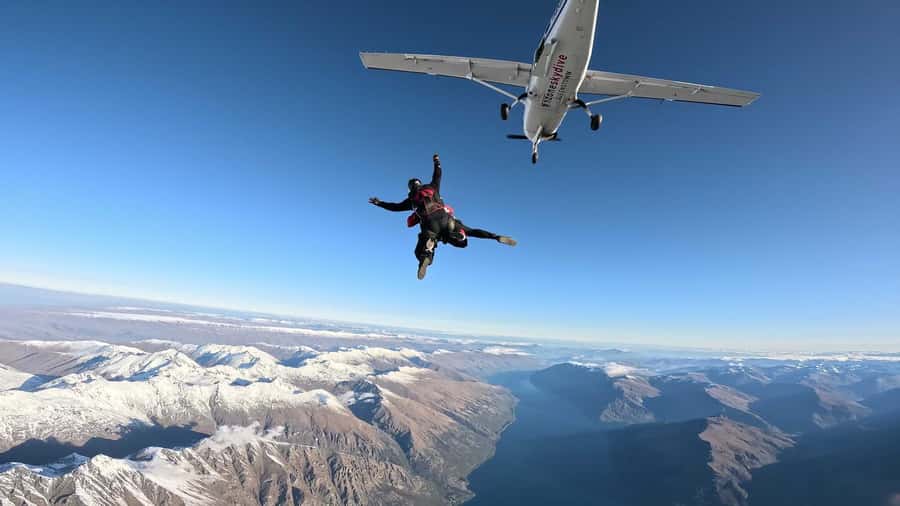 Queenstown: Tandem Skydive Experience - Who should book this Queenstown tandem skydive, and who should skip it
