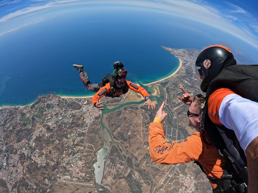Skydive Algarve: Tandem Skydiving 10.000ft (up to 15.000ft) - Landing and the certificate moment