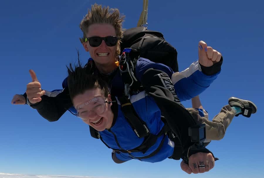 Sydney: Tandem Skydive with Optional Transfers - Key things that make this tandem jump work