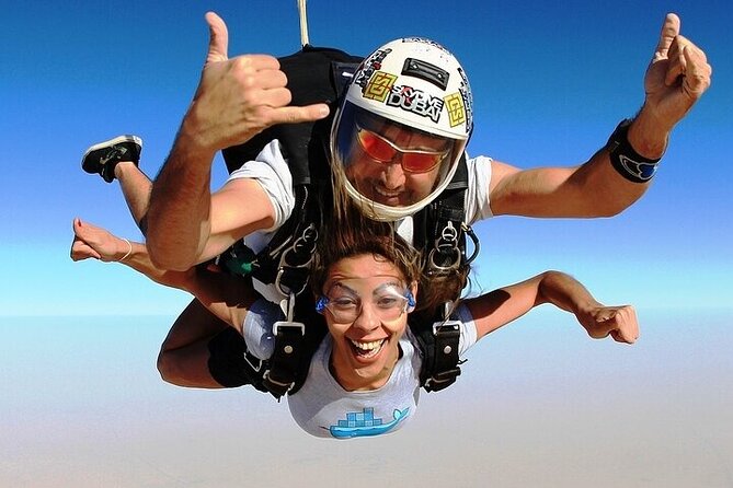 Tandem Skydive experience in Dubai - Why the Palm vs Desert choice changes the whole feel