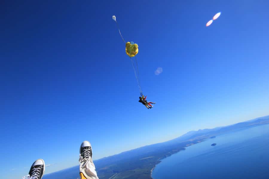 Tandem Skydive Experience in Taupo - The exit and the freefall: what 200 km/h feels like